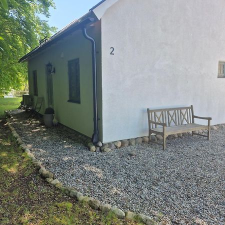 Mysigt Hus I Liten By Naera Havet Истад Екстериор снимка